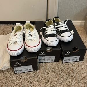 Selling 4 pairs of kids converse.